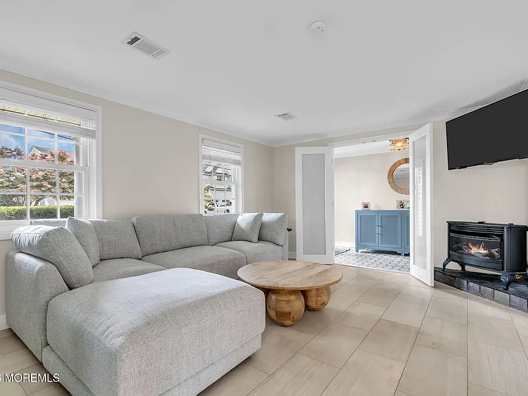 2225 Riviera Pkwy — Photo 3