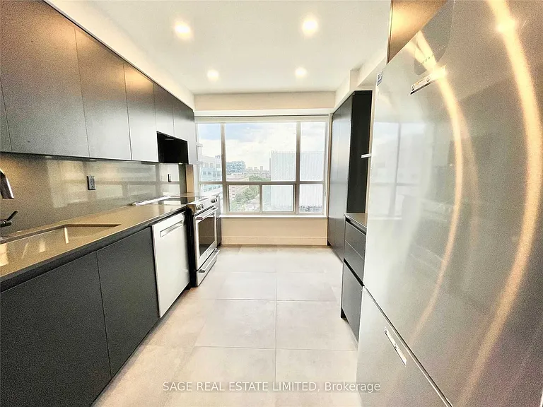 887 Bay St #1408 — Photo 3