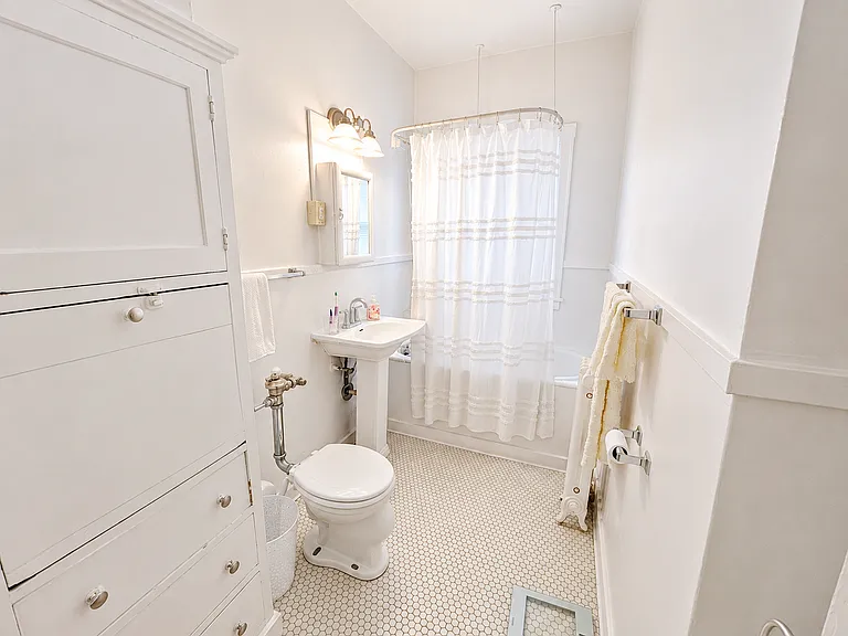 3129 Aldrich Ave S — Photo 8