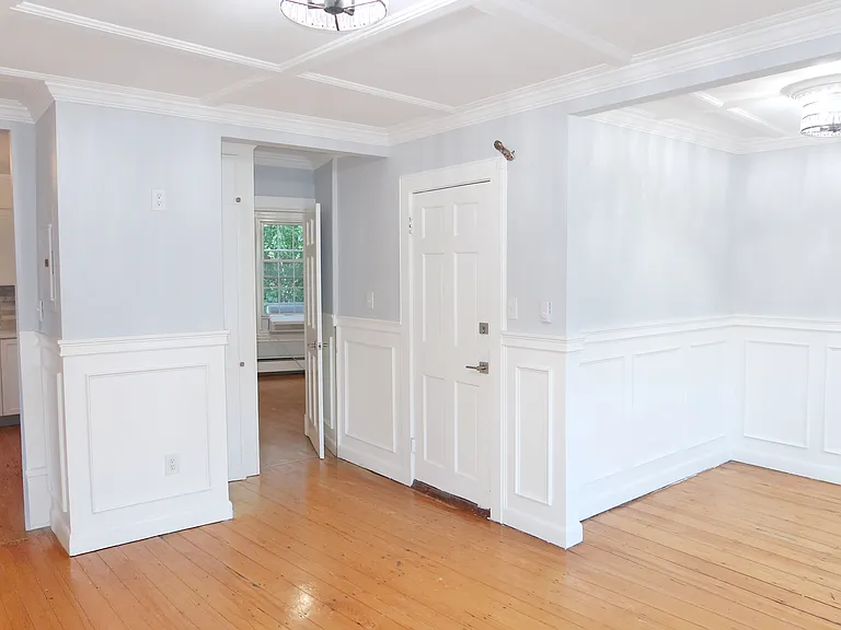 94 Bartlett St #3 — Photo 5