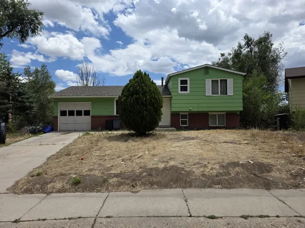 1089 Nez Perce Dr, Colorado Springs, CO 80915