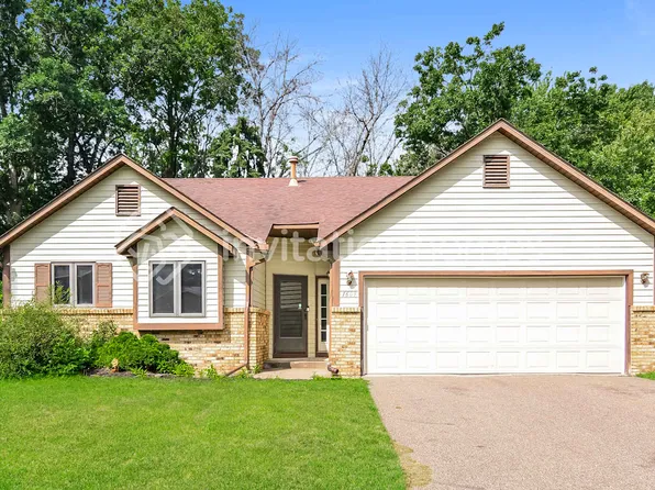 1609 Lakewood Dr N, Maplewood, MN 55119