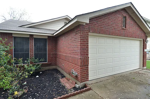 15530 Sarahs Creek Dr Photo 1