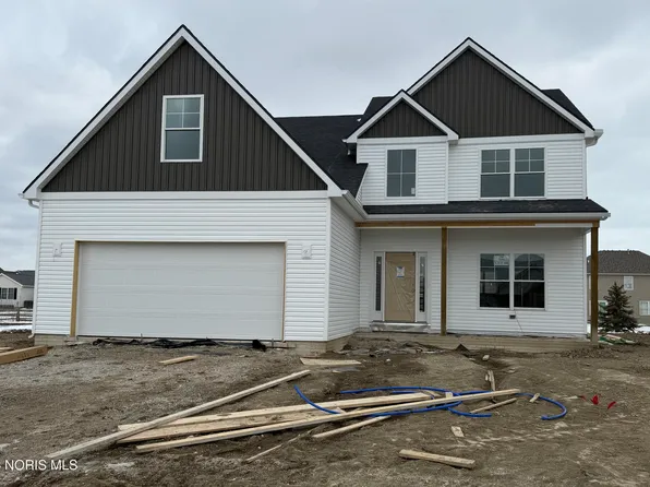 5045 Magnolia Dr, Oregon, OH 43616