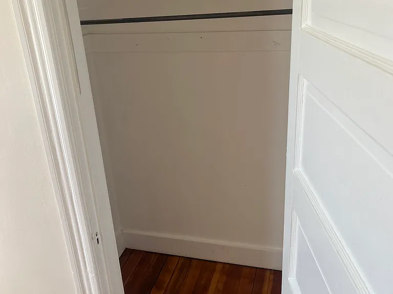 138 Sandringham Ave #1 — Photo 8