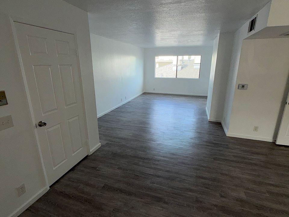 1st image of 4434 Fulton Ave APT 203