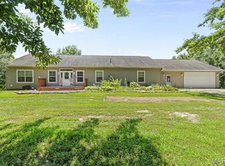 6844 Quercus Grove Rd, Edwardsville, IL 62025