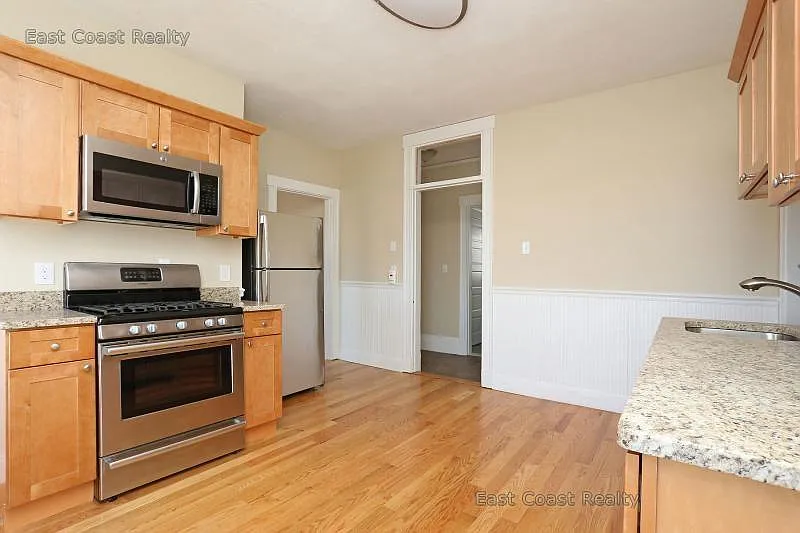 1 Orient Ave — Photo 3