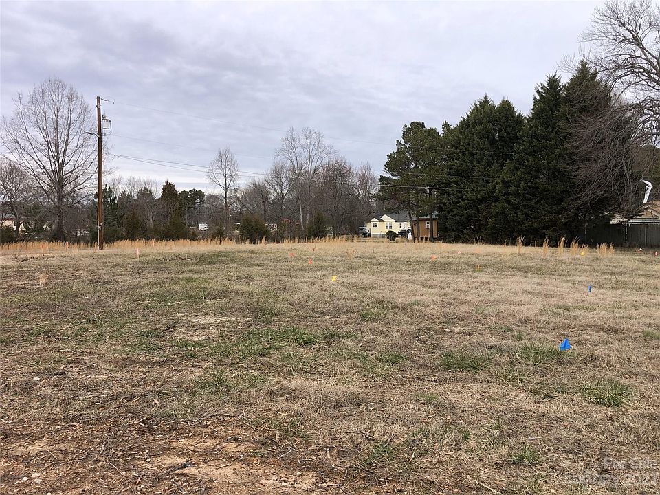 2nd image of 120 Peace Ln #5