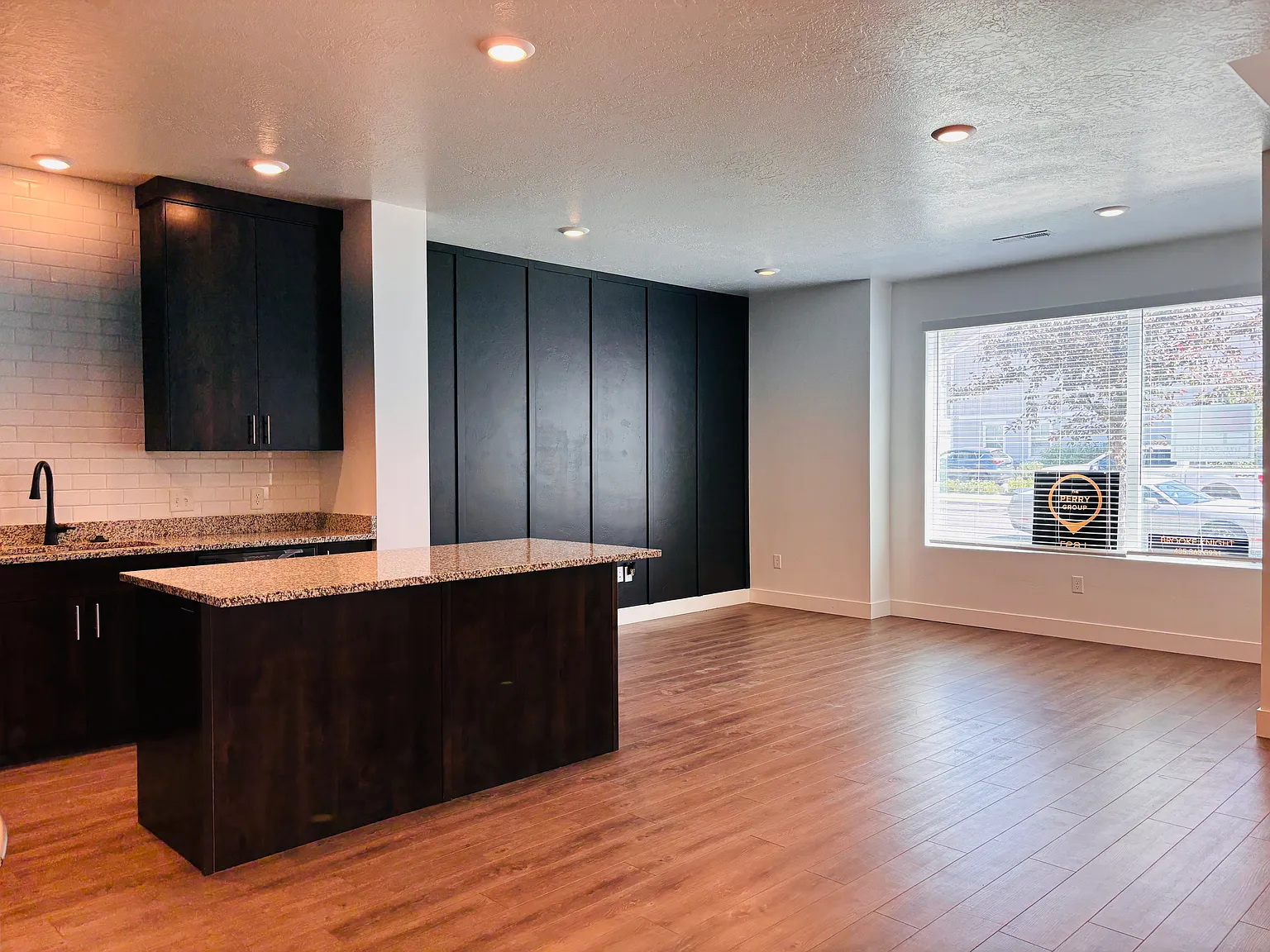 3 bed, 2.5 bath, 1524 sqft, $1,800 — Photo 4