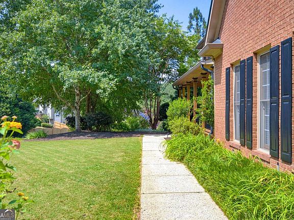 3rd image of 4814 Galloways Farm Ct