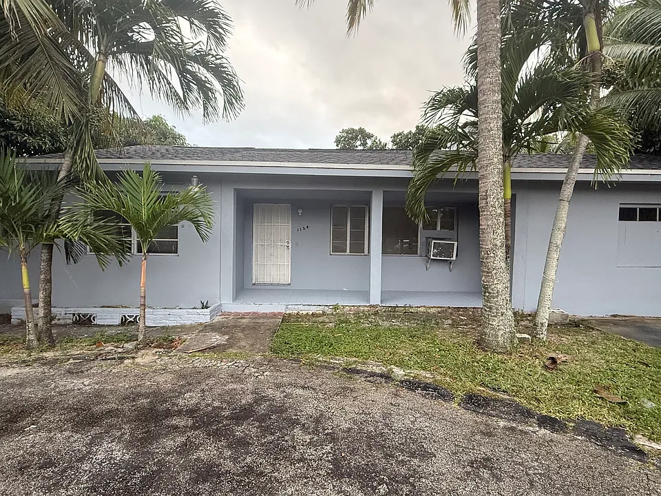 1124 NW 112th Ter #A