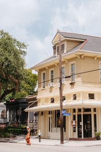 3454 Laurel St, New Orleans, LA, 70115