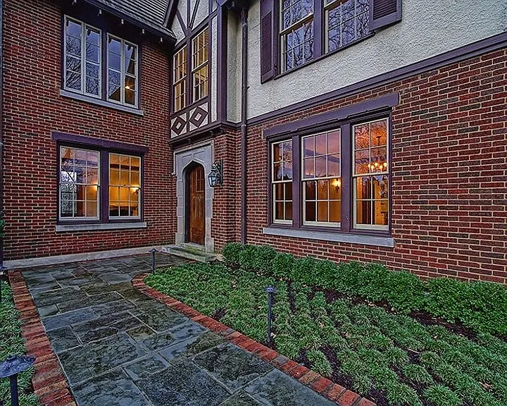 3944 Woodlawn Dr — Photo 4