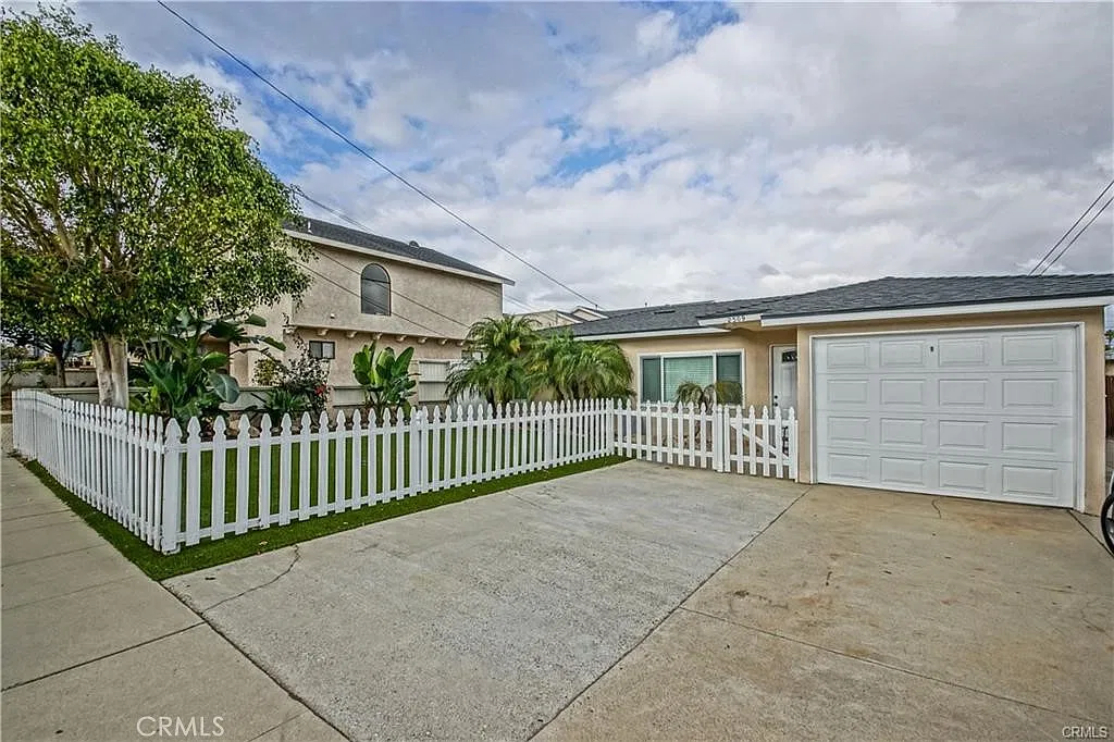 2 bed, 1200 sqft, $3,950 — Photo 1