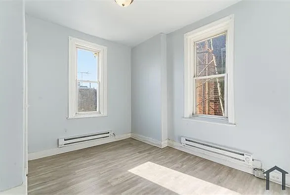 862 E Cornwall St — Photo 6
