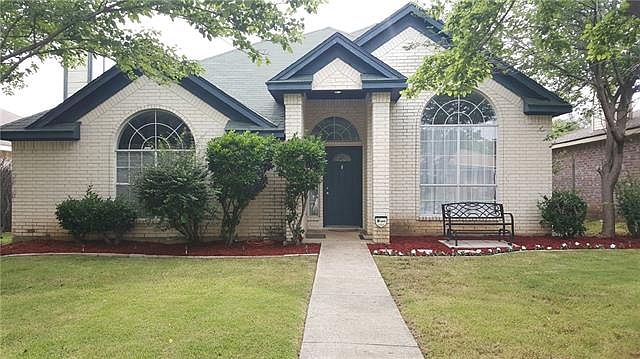 1st image of 5906 Royalcrest Dr
