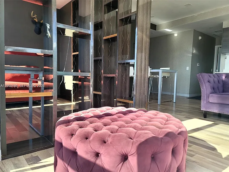 151 SE 1st St #Penthouse 11 — Photo 10