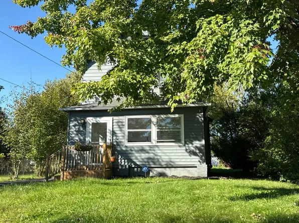 1155 French St, Sharon, PA 16146