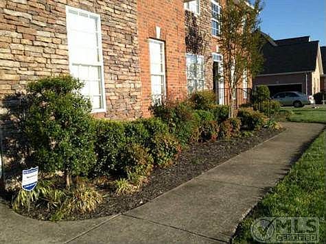 2nd image of 3064 Vicwood Dr