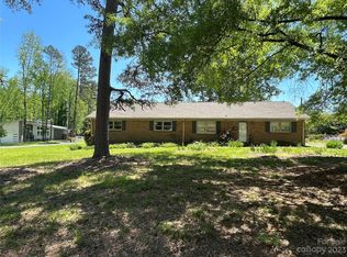 1853 Lakedell Dr, Charlotte, NC 28215