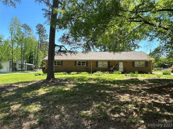 1853 Lakedell Dr, Charlotte, NC 28215