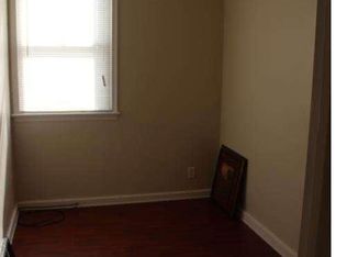 146 E Walnut Park Dr, Philadelphia, PA 19120