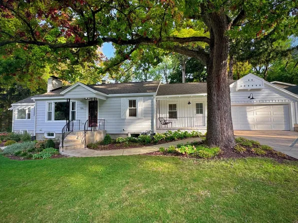 516 Valley ROAD, Twin Lakes, WI 53181
