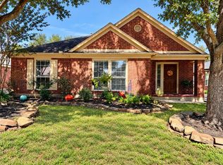 1522 Martin Lake Dr, Richmond, TX 77406