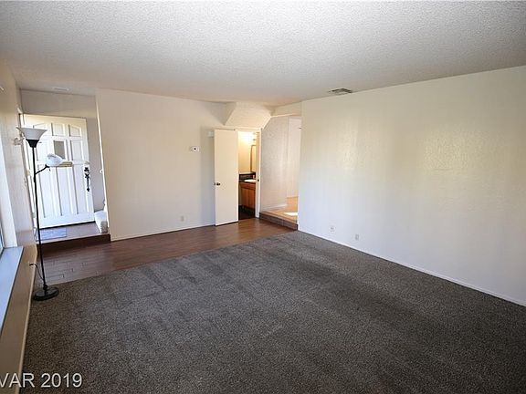 5th image of 3736 Garden South Dr