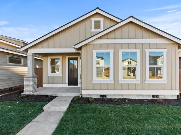 20879 SE Delta Dr, Bend, OR 97702