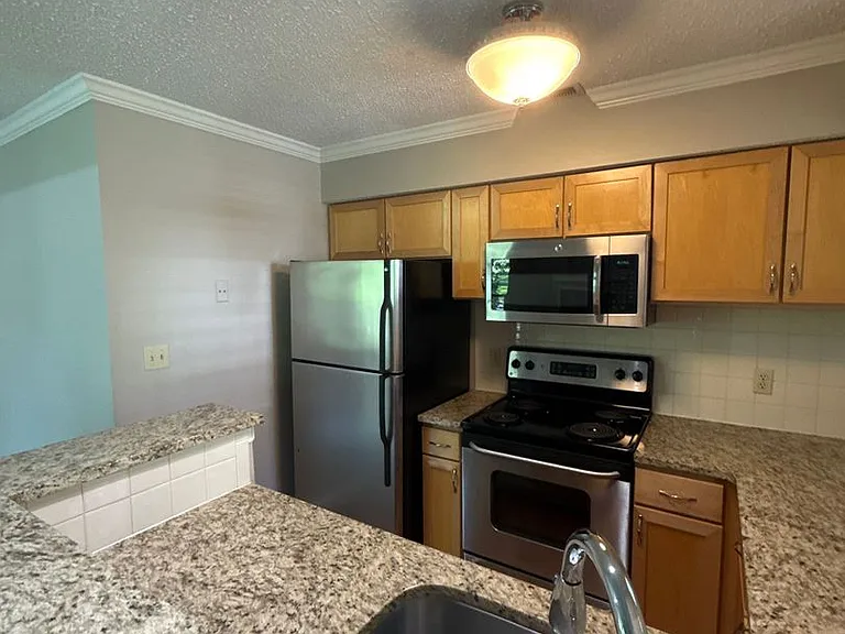2518 Cranbrook Ln #4 — Photo 4