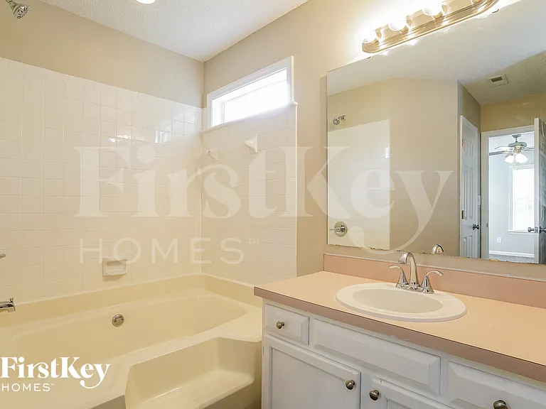 408 Indian Hill Rd — Photo 13