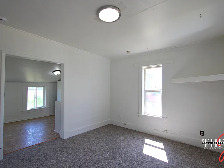1013 E B St #1 — Photo 9