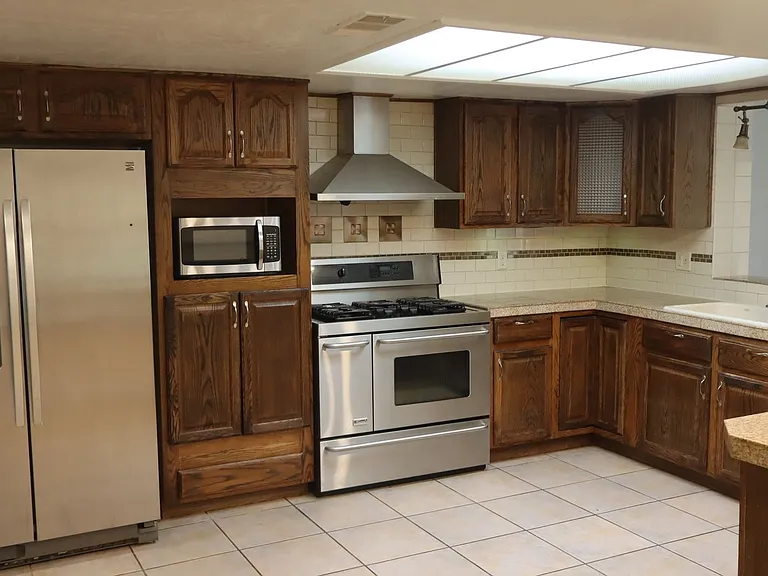 1810 Town And Country Dr — Photo 49