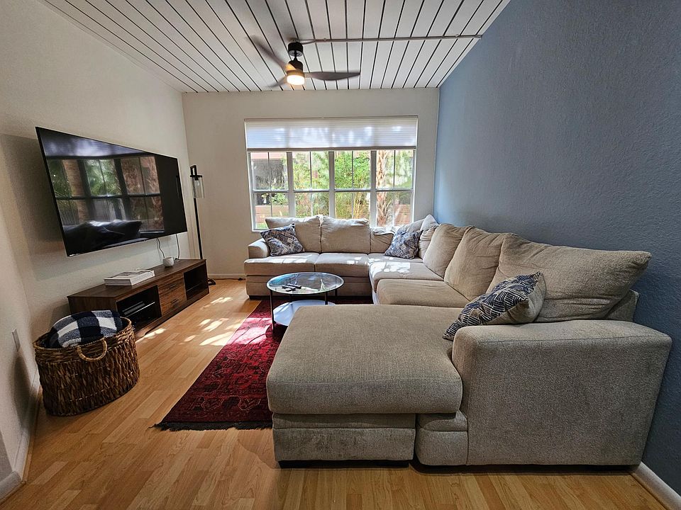 1st image of 2411 W Horatio St Unit 528