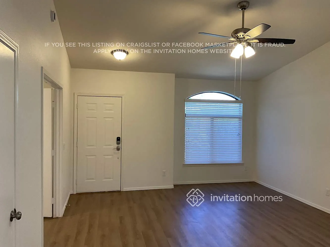 2460 East Wildhorse Pl Chandler, AZ 85286 — Photo 2