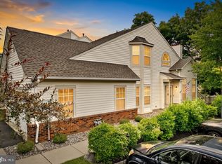 15 Dunston Ln, Robbinsville, NJ 08691