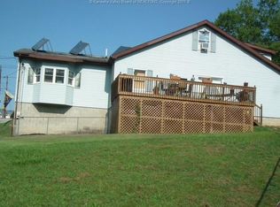 21 Lee St, Elkview, WV 25071