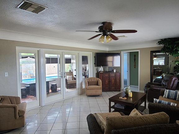 2nd image of 585 Belair Ave