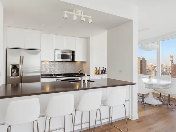 306 Gold Street image 5 of 16