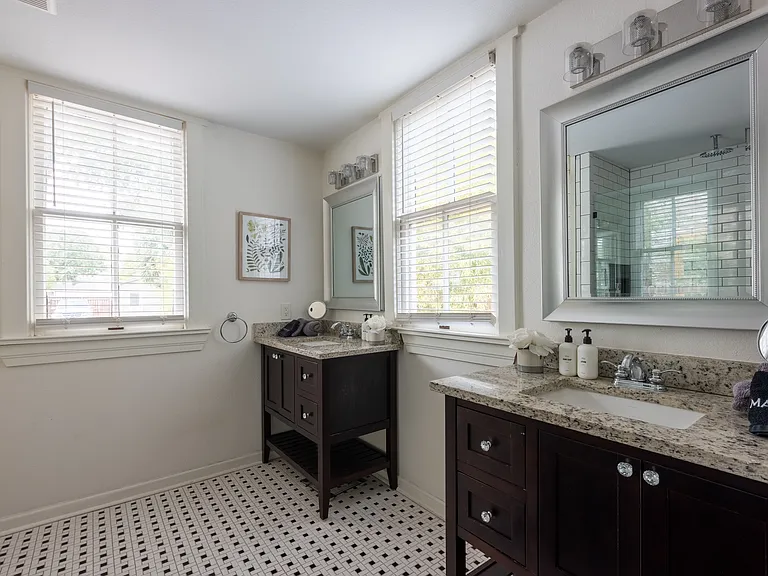 607 Mason St — Photo 24