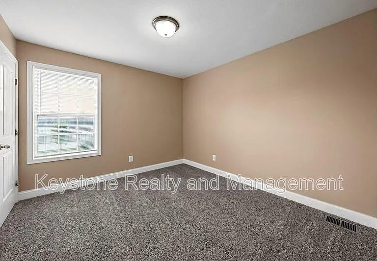 2296 McCormick Ln #J — Photo 14