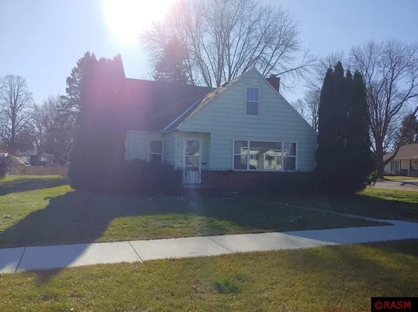 200 7th Ave SE, Waseca, MN 56093