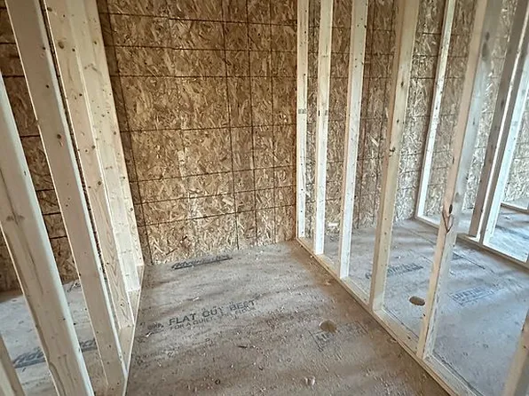 289 Front St, Manchester, NH 03102