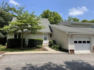 419 New Kent Rd, Blacksburg, VA 24060