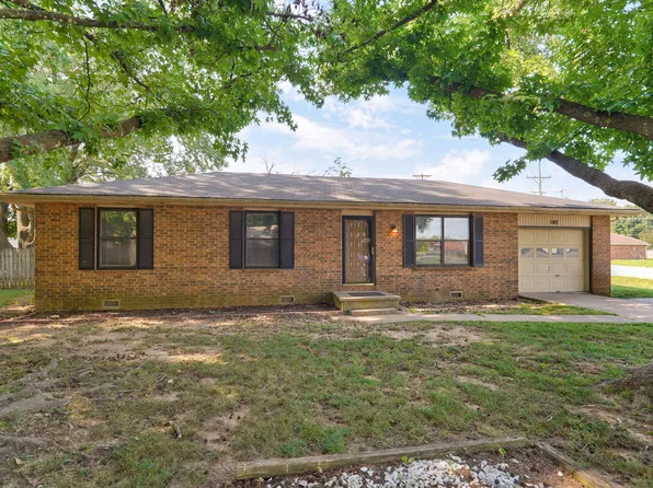 102 E Scott Wayne Drive, Nixa, MO 65714