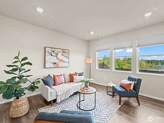 5th image of 6535 Randolph Drive NE