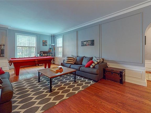 5th image of 33 Gates Cir Office 1-D