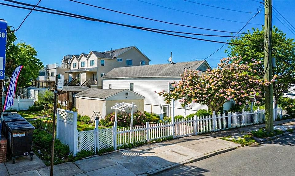 1st image of 637 Oceanside Ave